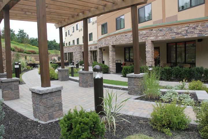 Hotel Exterior 43 of 47