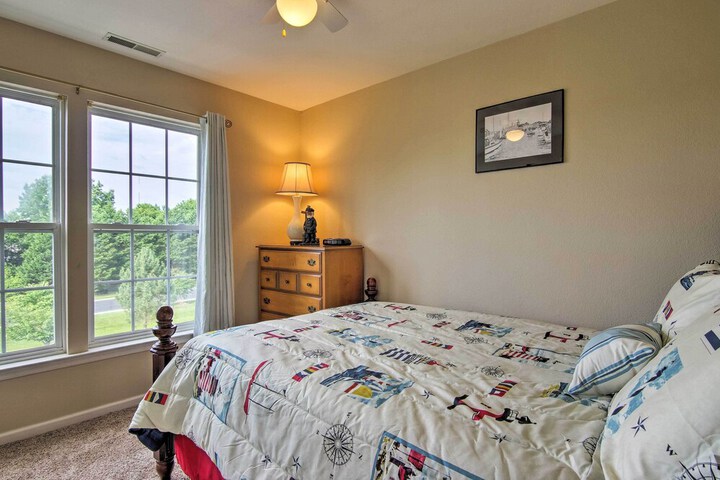 Pool Access & Deck: Bethany Beach Gem