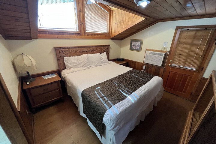 Room 20 of 92