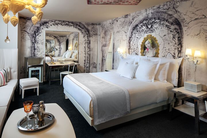 Room 45 of 107