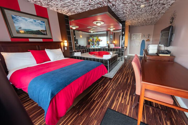 Room 32 of 50