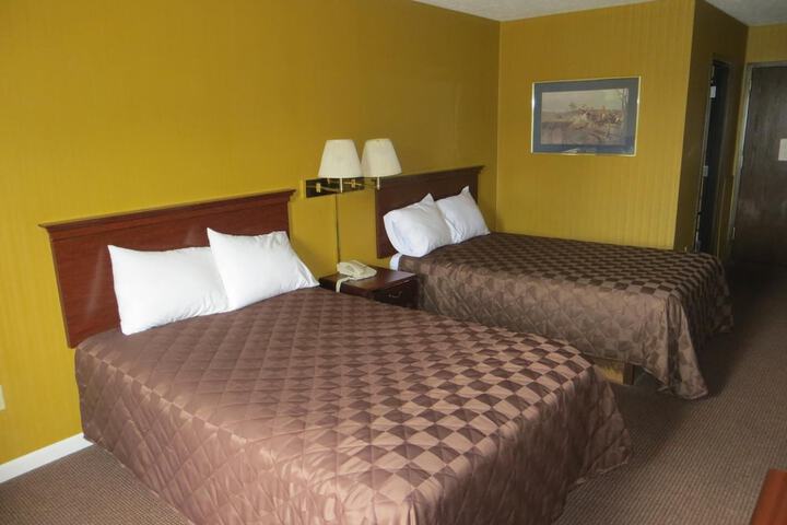 Room 34 of 48