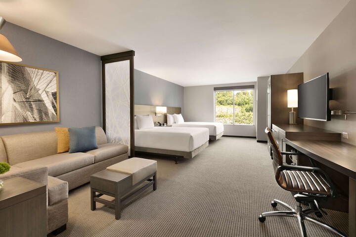 Room 11 of 40