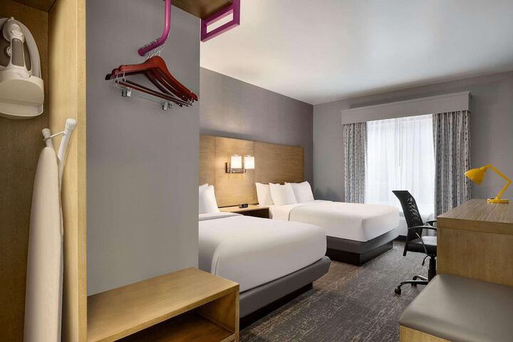 Room 17 of 23