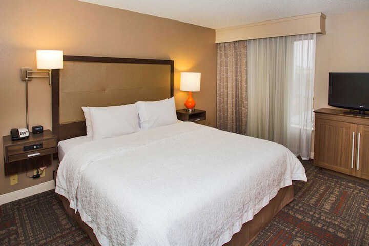 Hampton Inn & Suites Valdosta / Conference Center