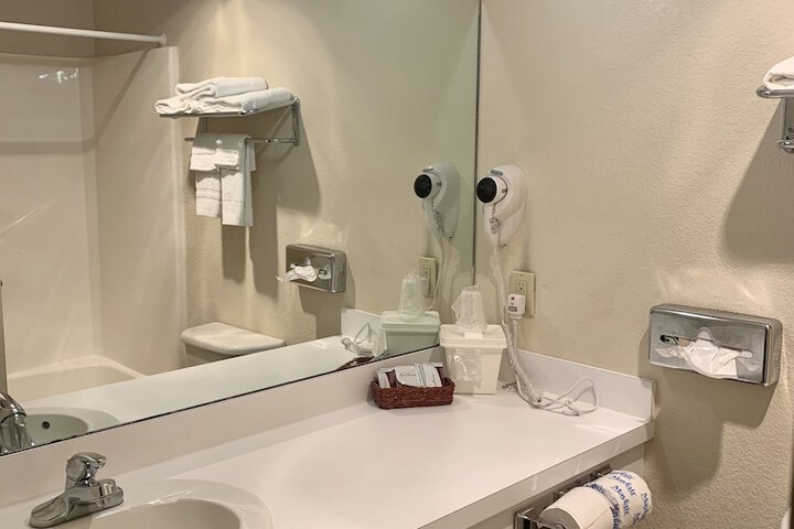 Room 17 of 36