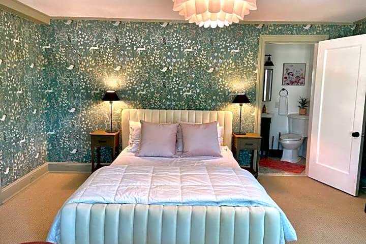Buttonwood Boutique Hotel
