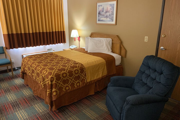 Budgetinn & Suites