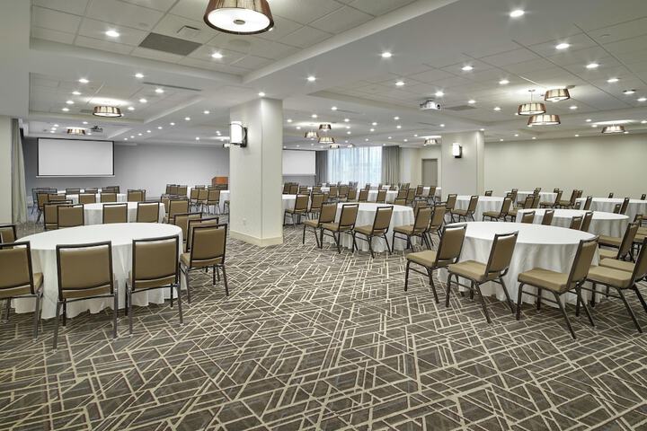 DoubleTree by Hilton Edmonton Downtown