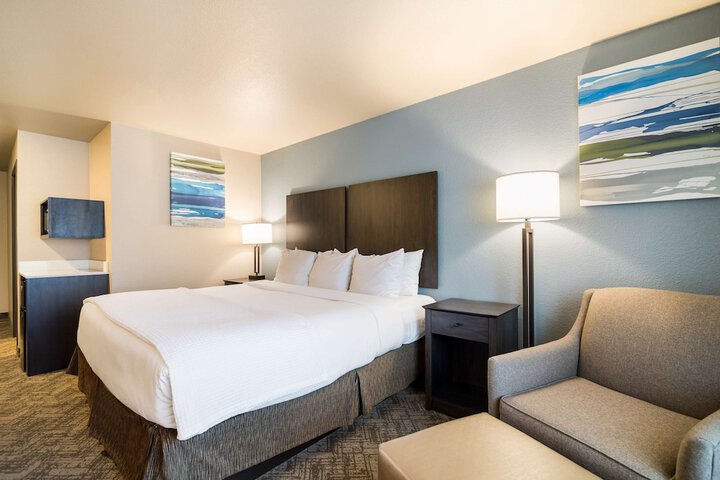 Best Western Golden Spike Inn & Suites