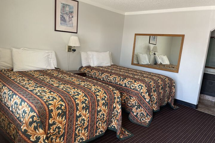 Room 15 of 18