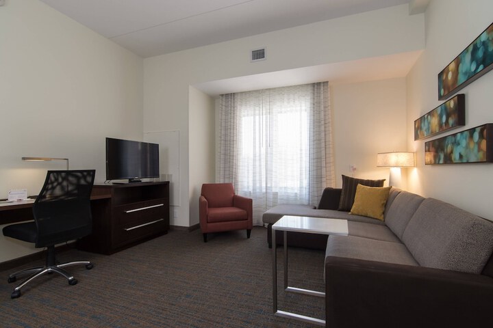 Room 32 of 62