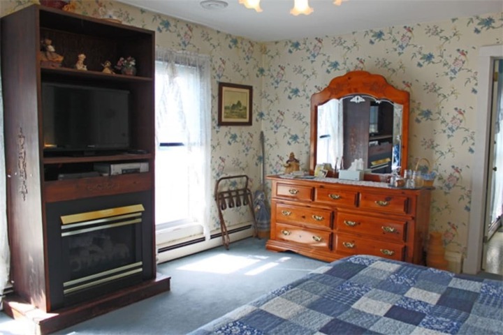 Room 7 of 47
