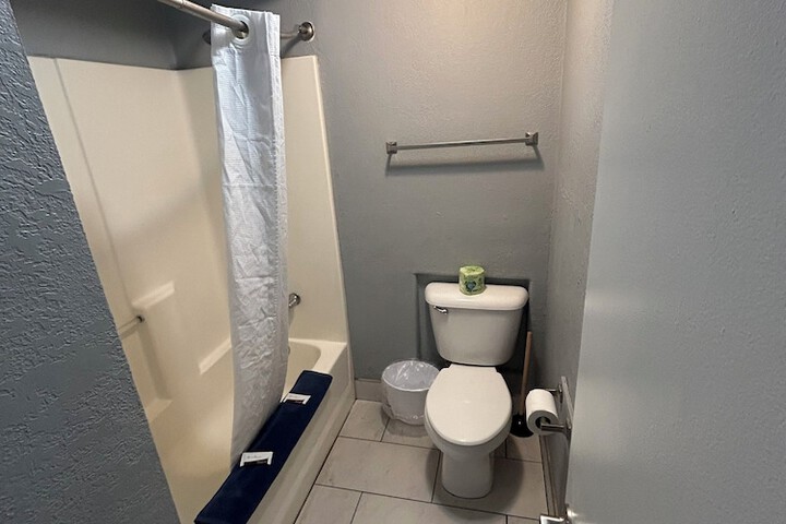 Room 30 of 80