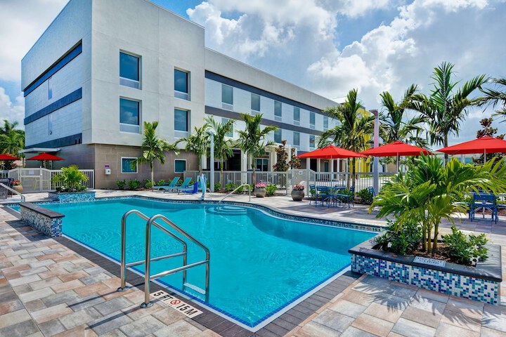 Home2 Suites Naples I-75 Pine Ridge Road FL