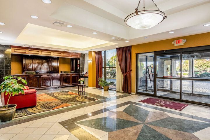 Hotel Interior 4 of 26
