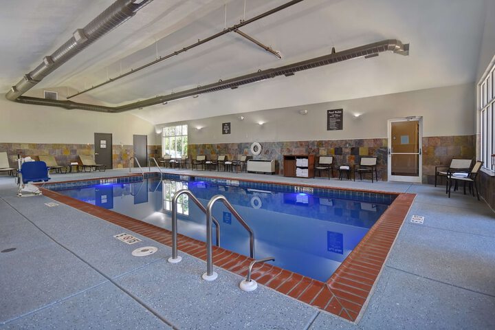 Pool 11 of 51