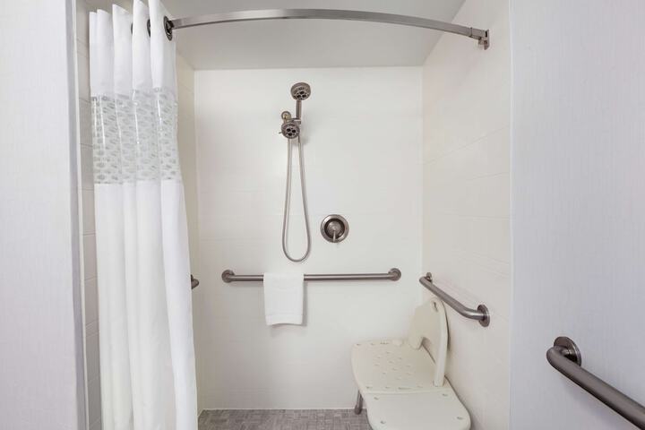 Room 15 of 22