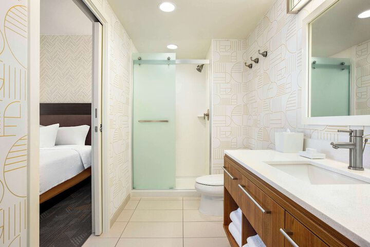 Room 21 of 39