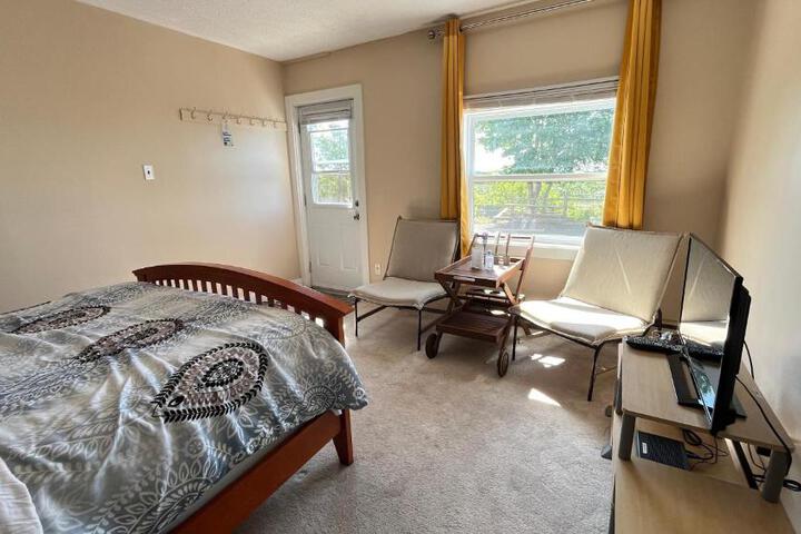 Admirals Quay Motel & Suites