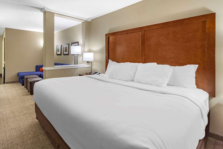 Comfort Inn & Suites Sidney I-80