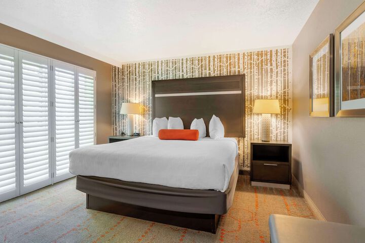 Room 28 of 75