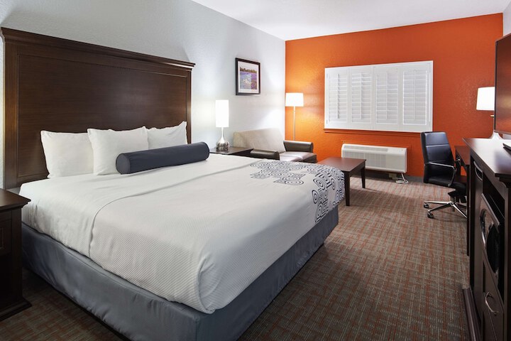 Room 21 of 25