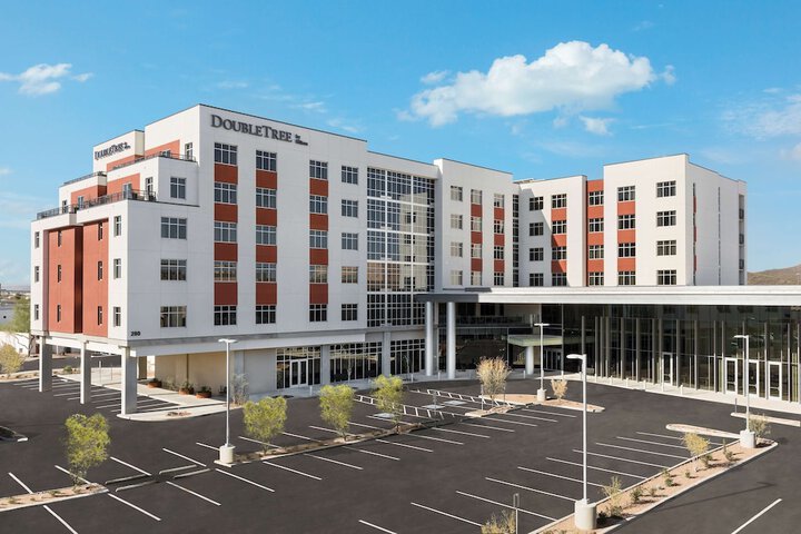 Hotel 6 of 106
