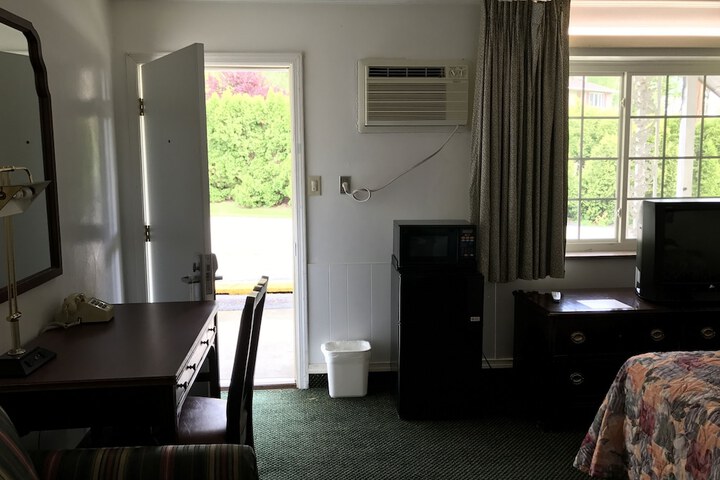 Room 82 of 111