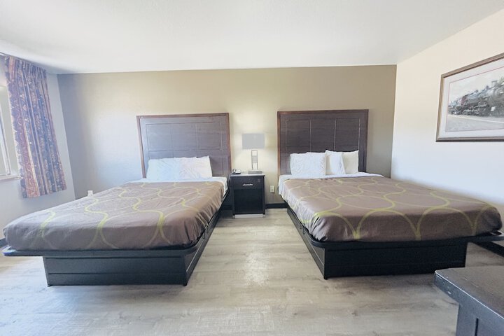 Room 6 of 27