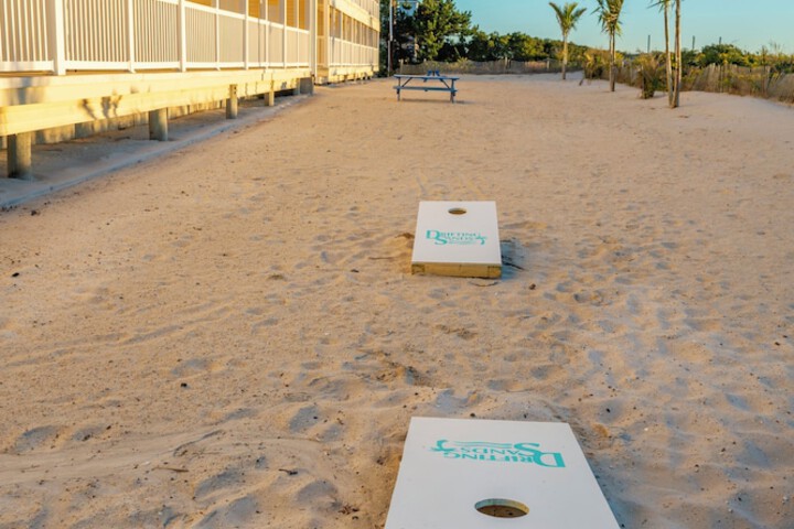 Drifting Sands Oceanfront Hotel