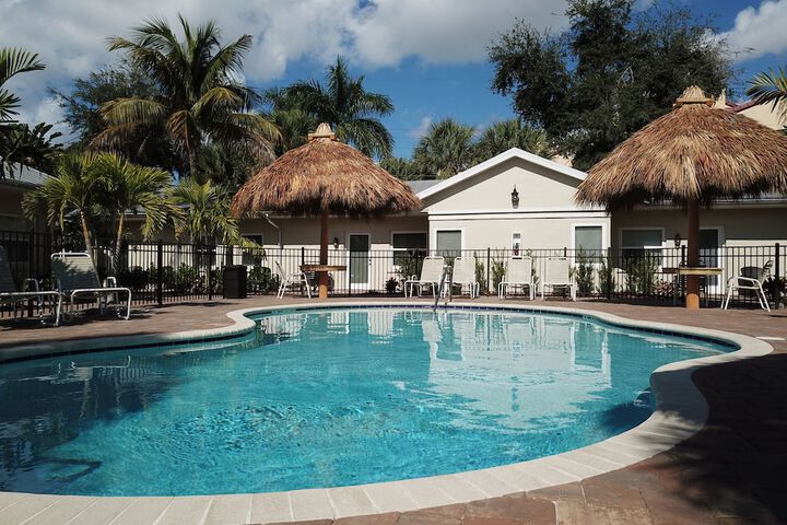 Twin Palms at Siesta