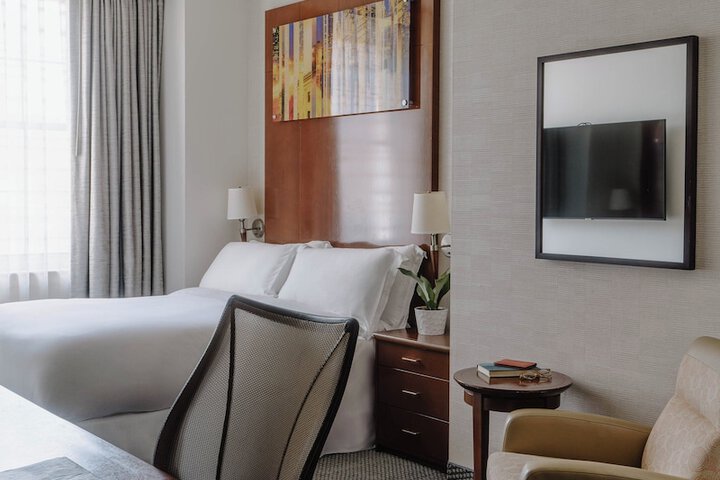 Room 21 of 38