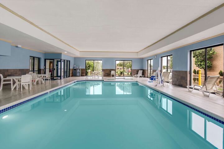 Pool 7 of 35