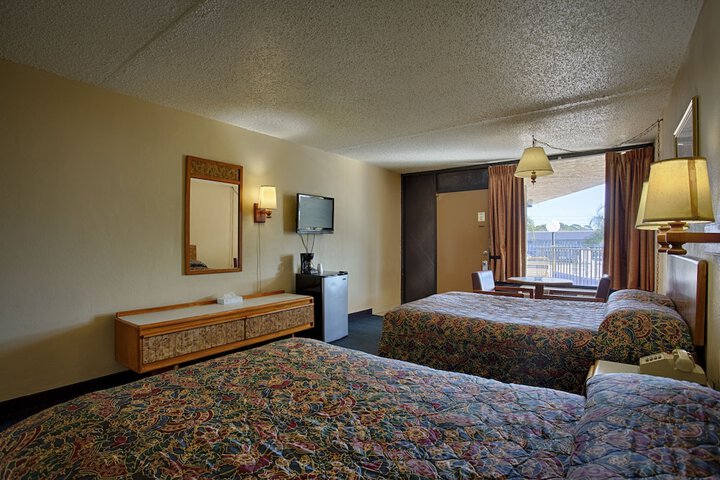 Room 15 of 59