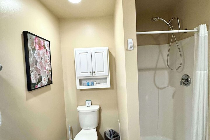 Room 27 of 42