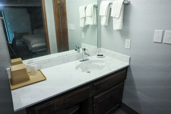 Room 14 of 31