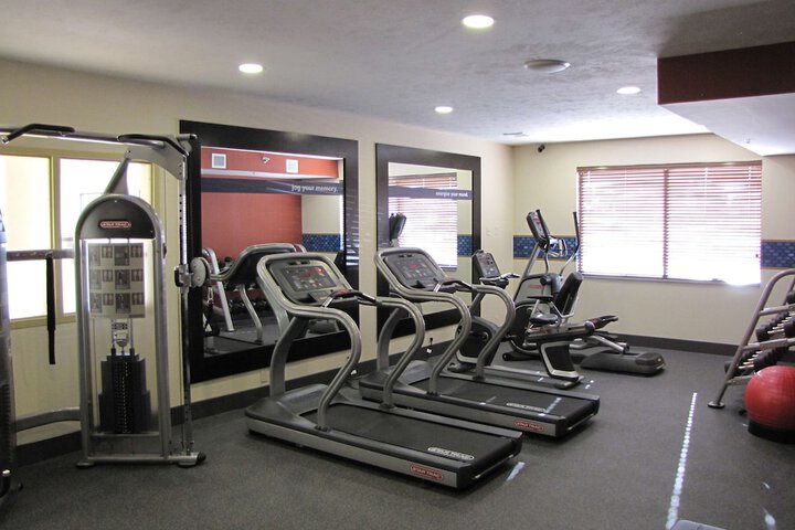 Hampton Inn & Suites Jamestown ND
