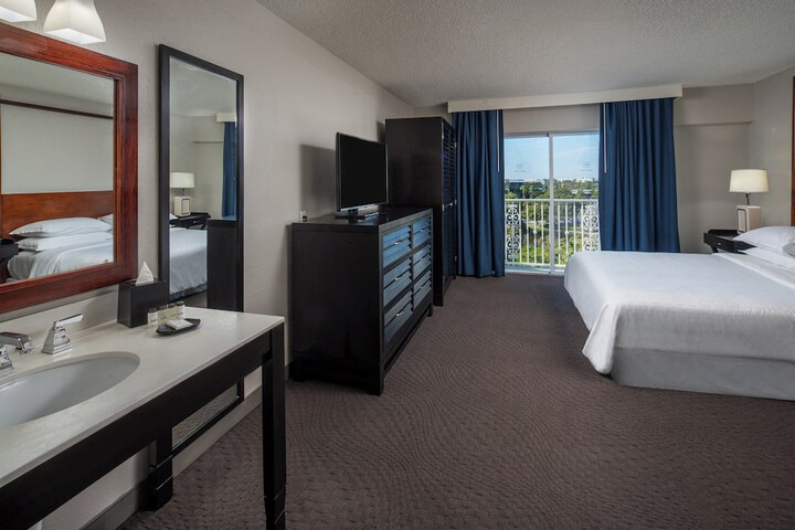 Room 16 of 39