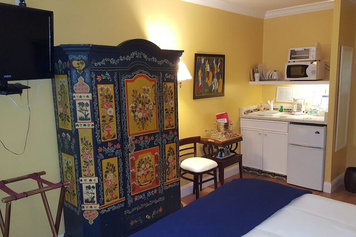Room 174 of 392