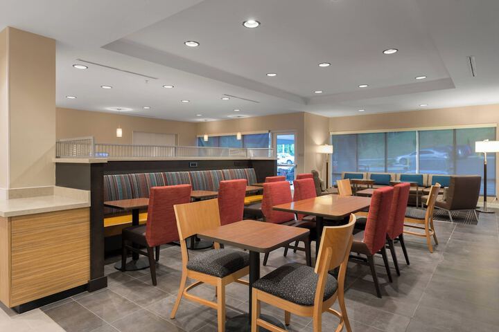 Hotel Interior 14 of 28
