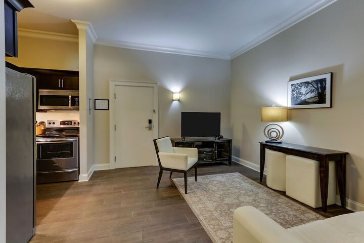 Room 21 of 43