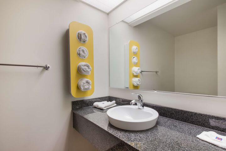 Motel 6 Rothschild WI