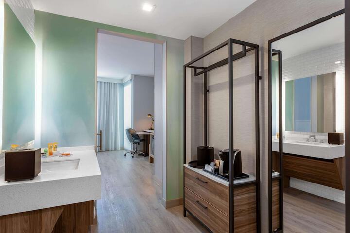 Room 20 of 63