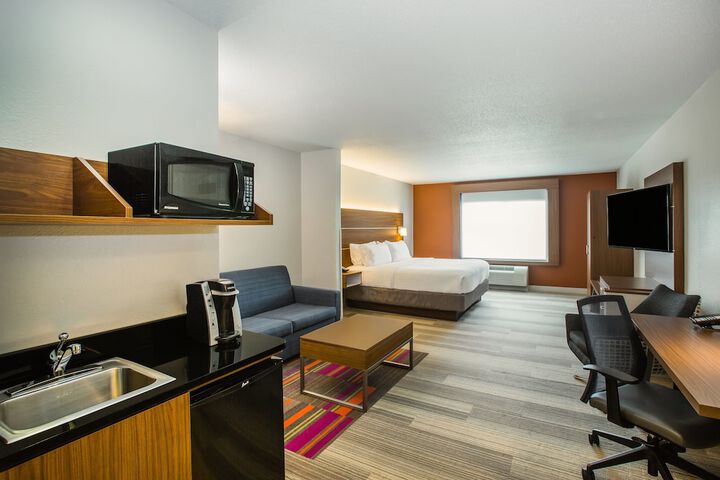 Room 28 of 44
