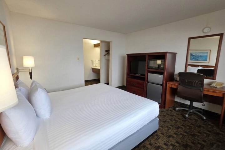 Seagrass Oceanfront Inn