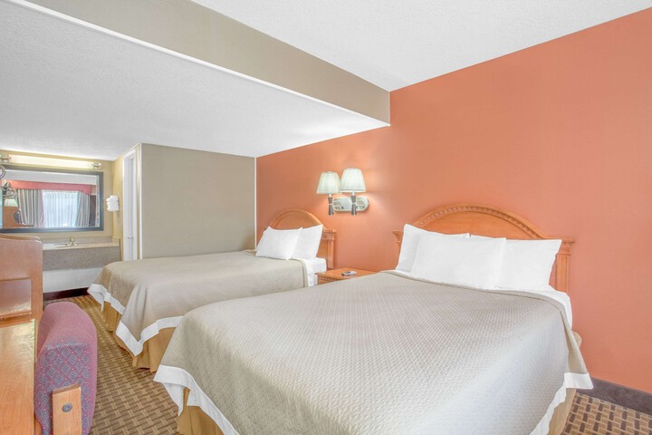 Room 4 of 19