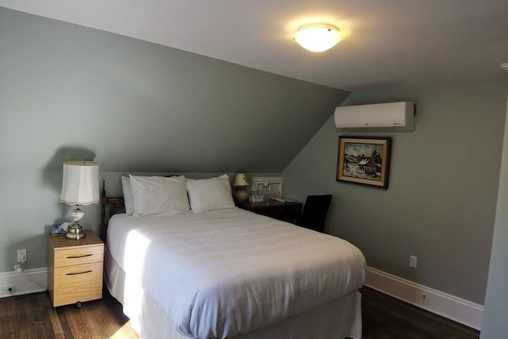 Room 37 of 61