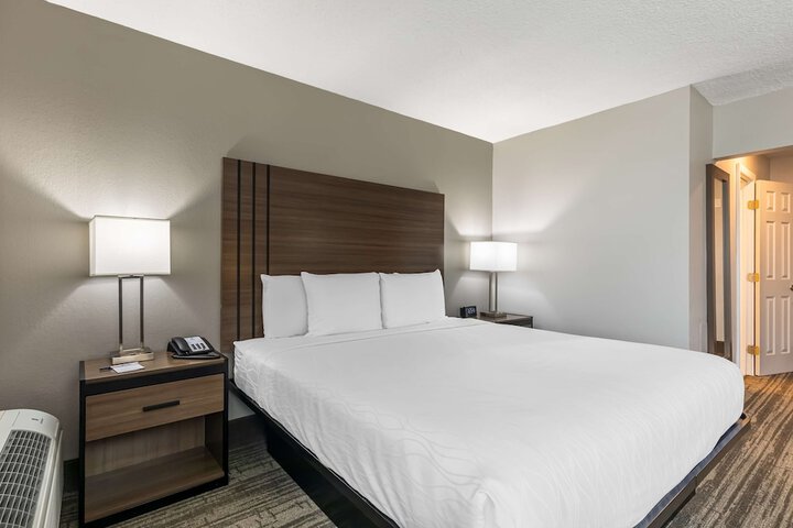 Room 19 of 40