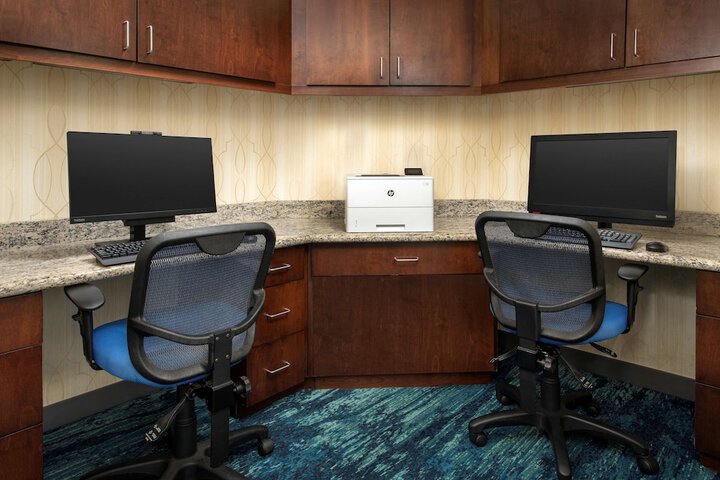 Business Center 41 of 42